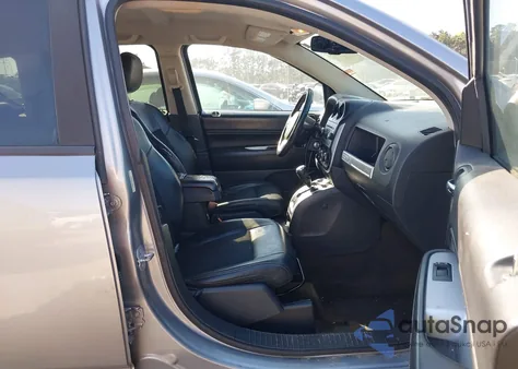 2016 Jeep Compass Latitude из США, поврежденный, VIN 1C4NJDEB0GD782744